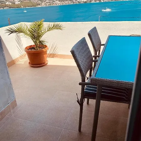 Elena Apartament Donji Okrug (Ciovo)