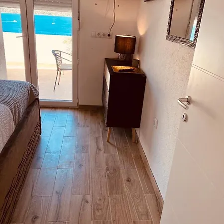 Elena Apartman