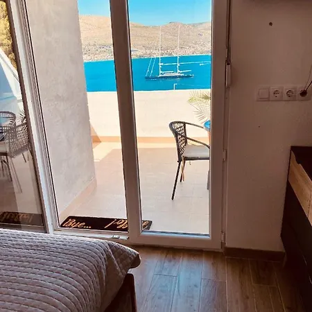 Elena Apartman