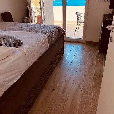 Elena Apartament Donji Okrug (Ciovo)